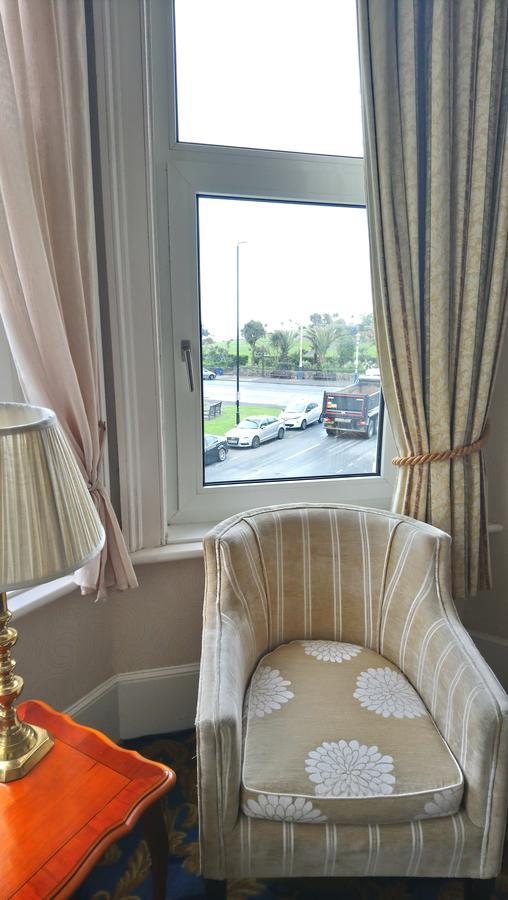 Family Room with Sea View,26973116:JPEG