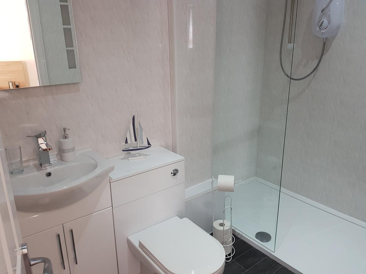 Quadruple Room with Private Bathroom
