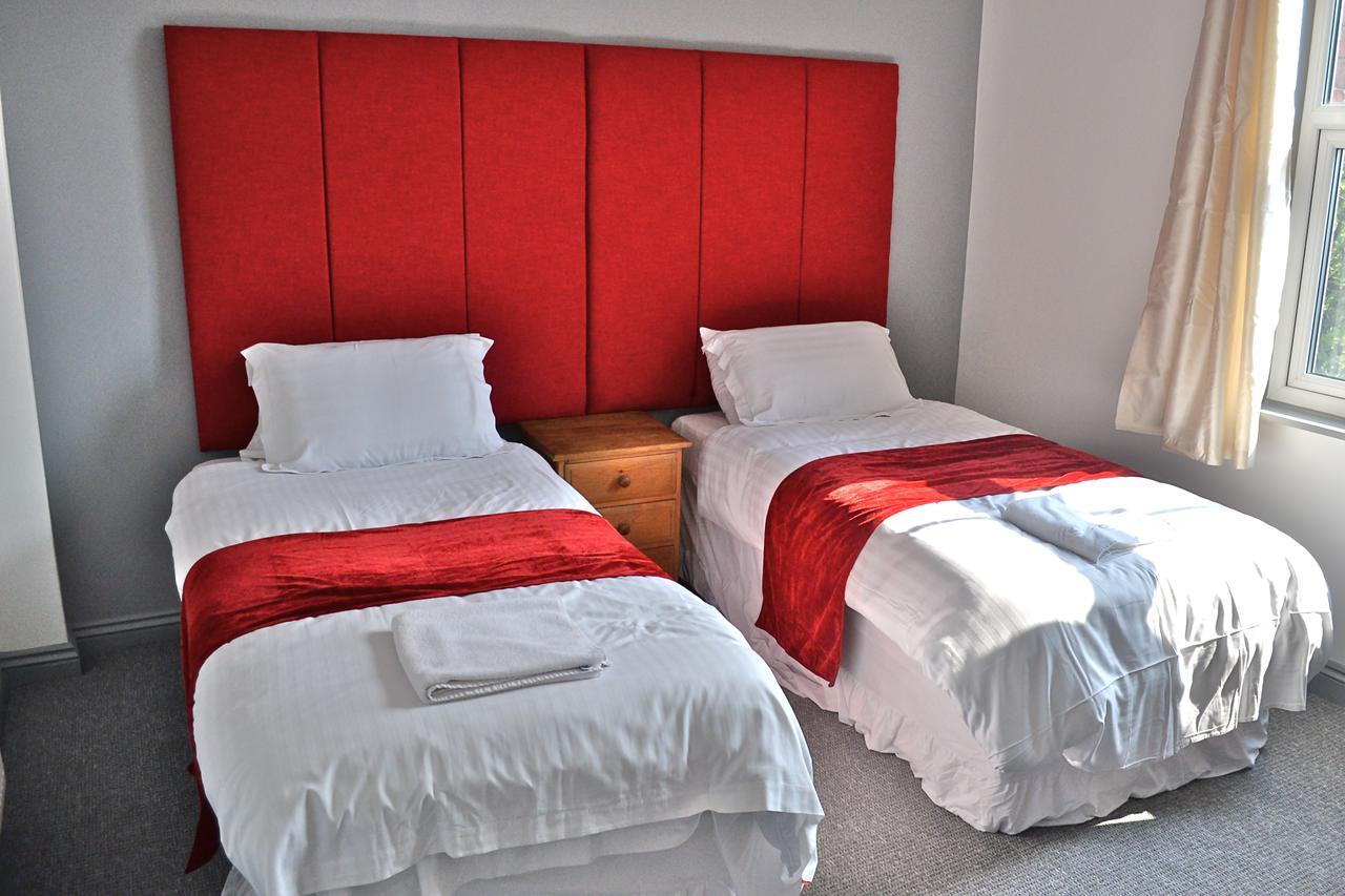 Twin Room,663568857:JPEG