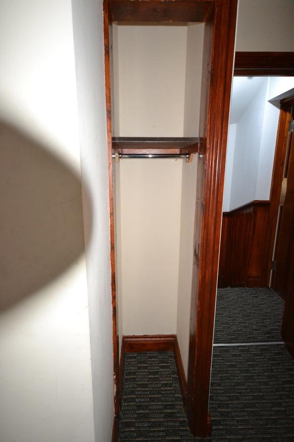 Single Room,664781880:JPEG