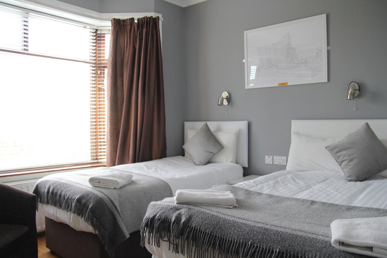 Double Room with Private Bathroom,665249367:JPEG