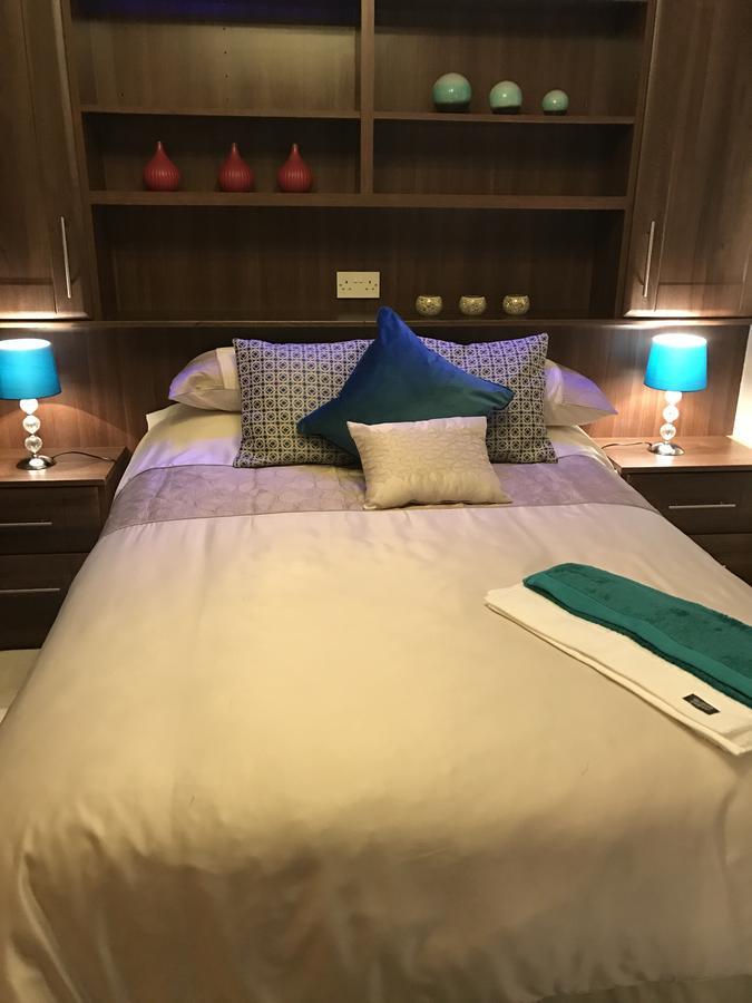 Deluxe Double Room with Shower
