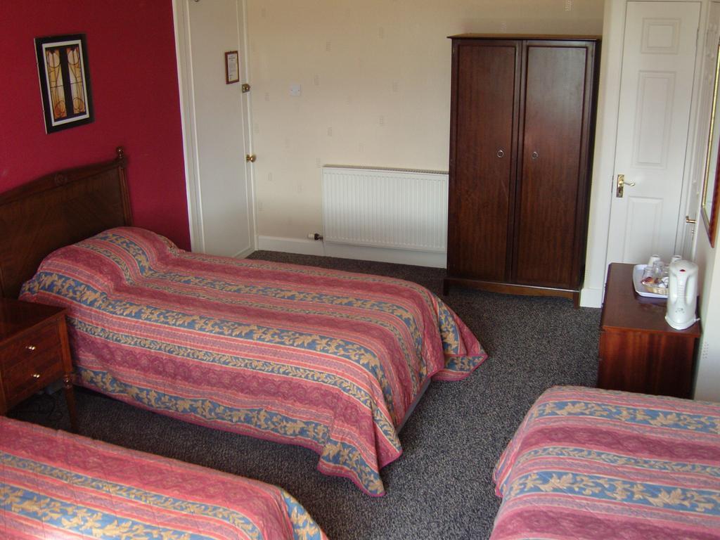 Family Room (4 Adults)