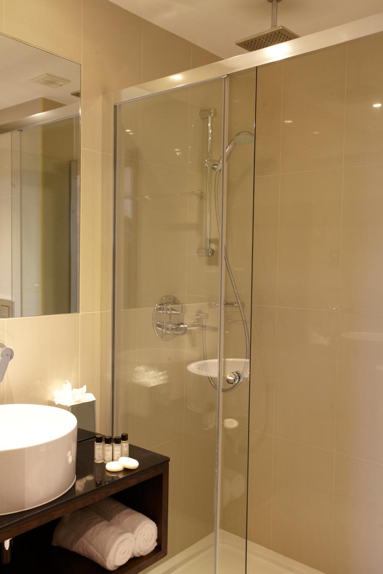 Club Twin Room,700261594:JPEG