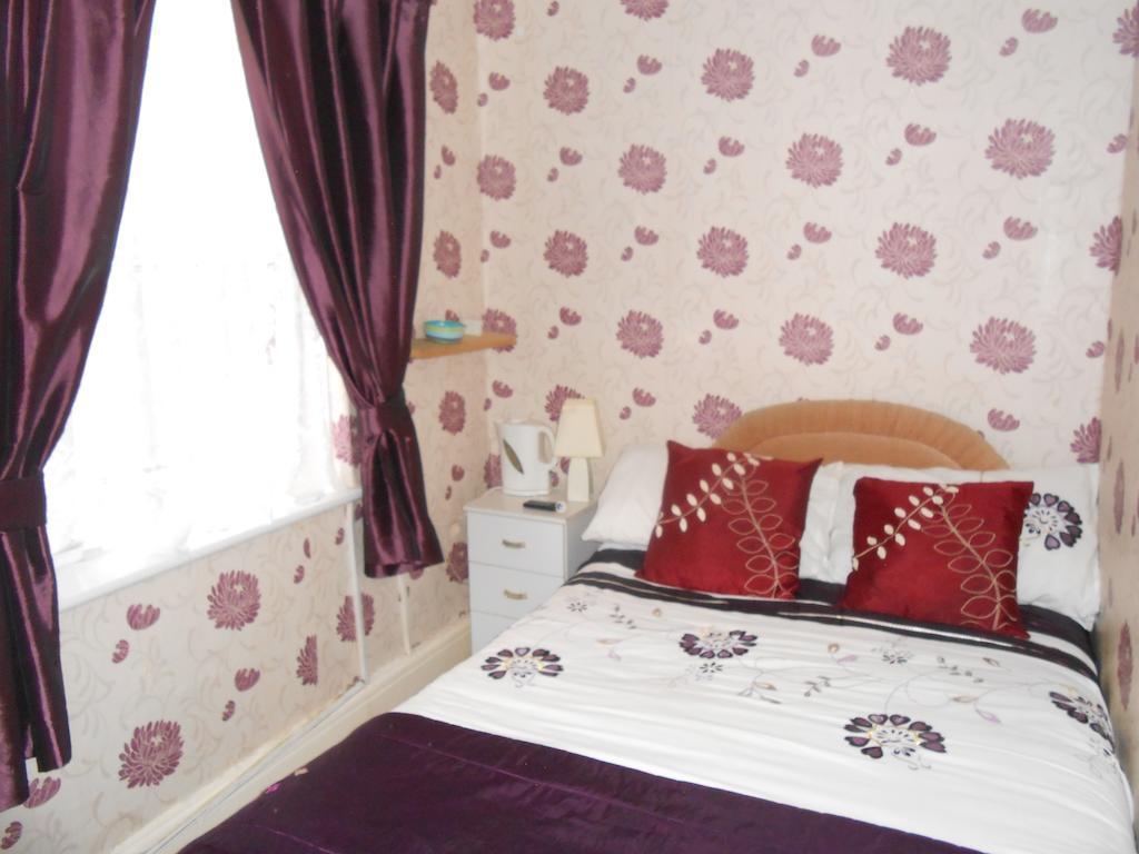 Standard Double Room with Shared Bathroom and Toilet,68643908:JPEG