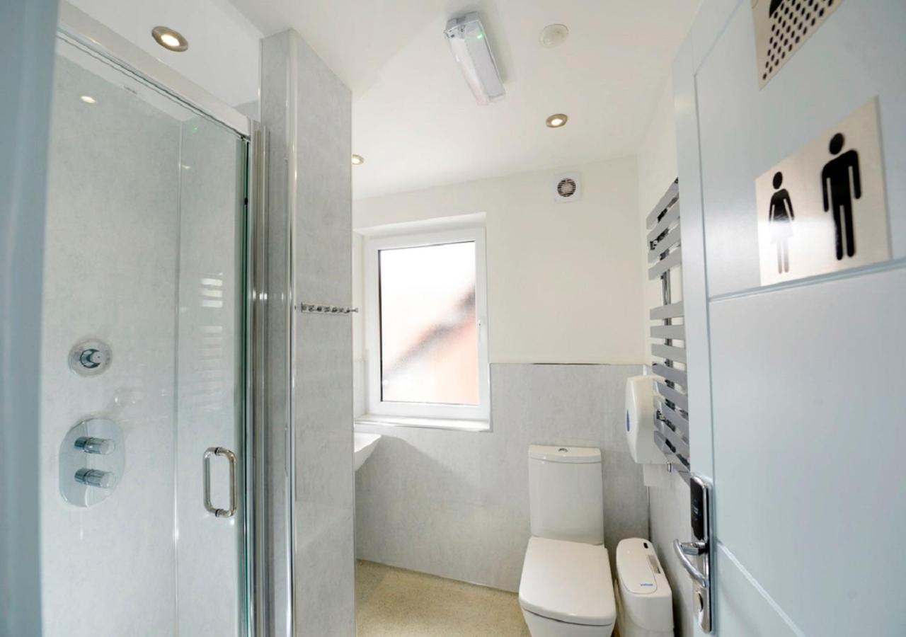 Superior Family Room with Shared Bathroom,719528899:JPEG