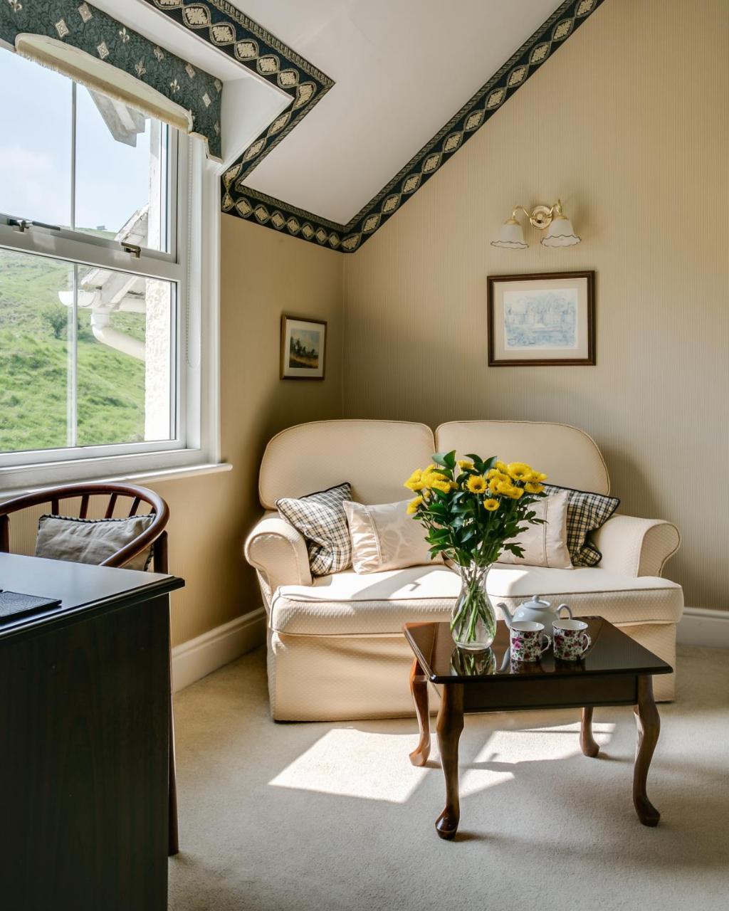 Suite with Garden View
