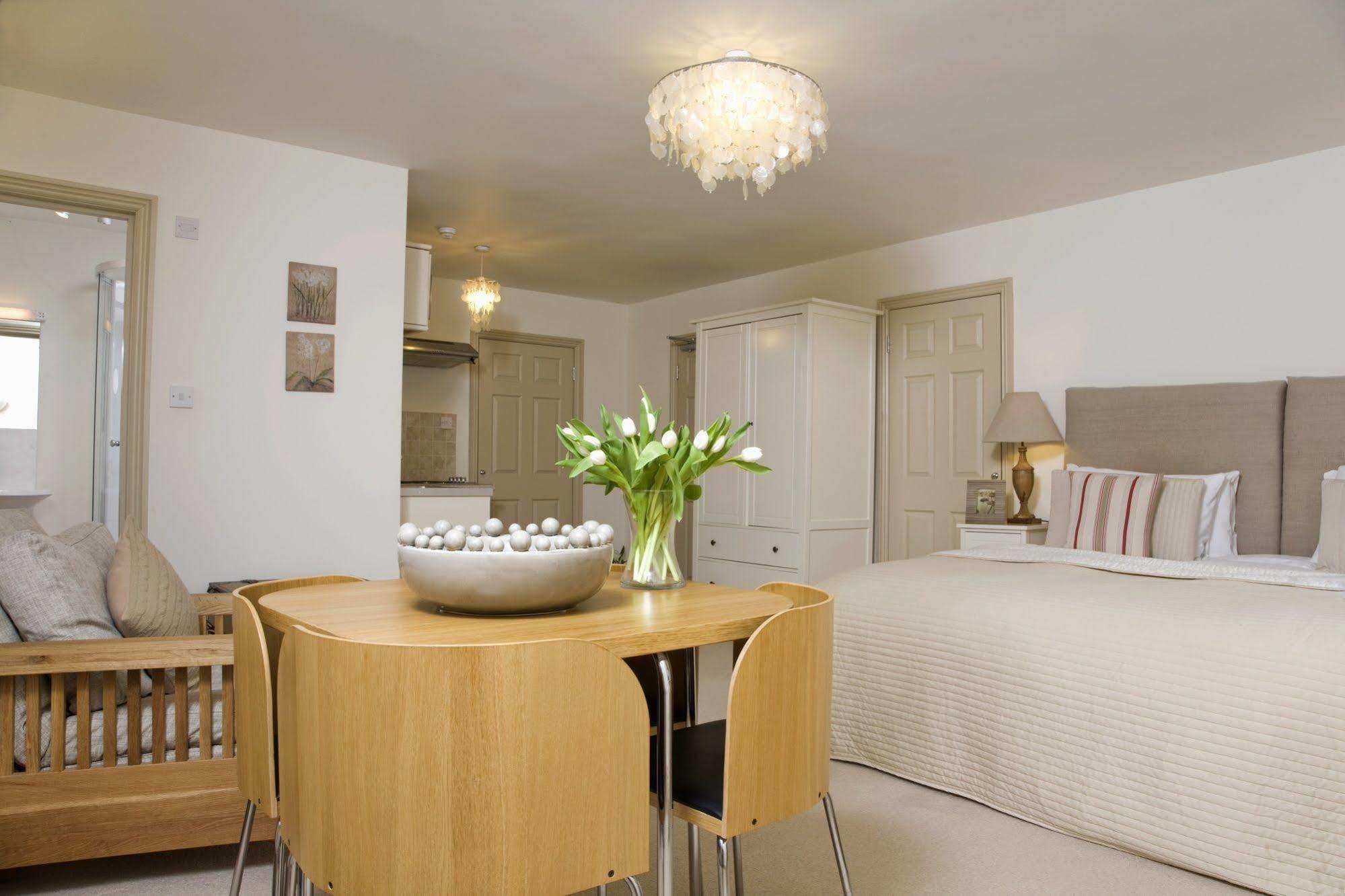 Double or Twin Studio Apartment