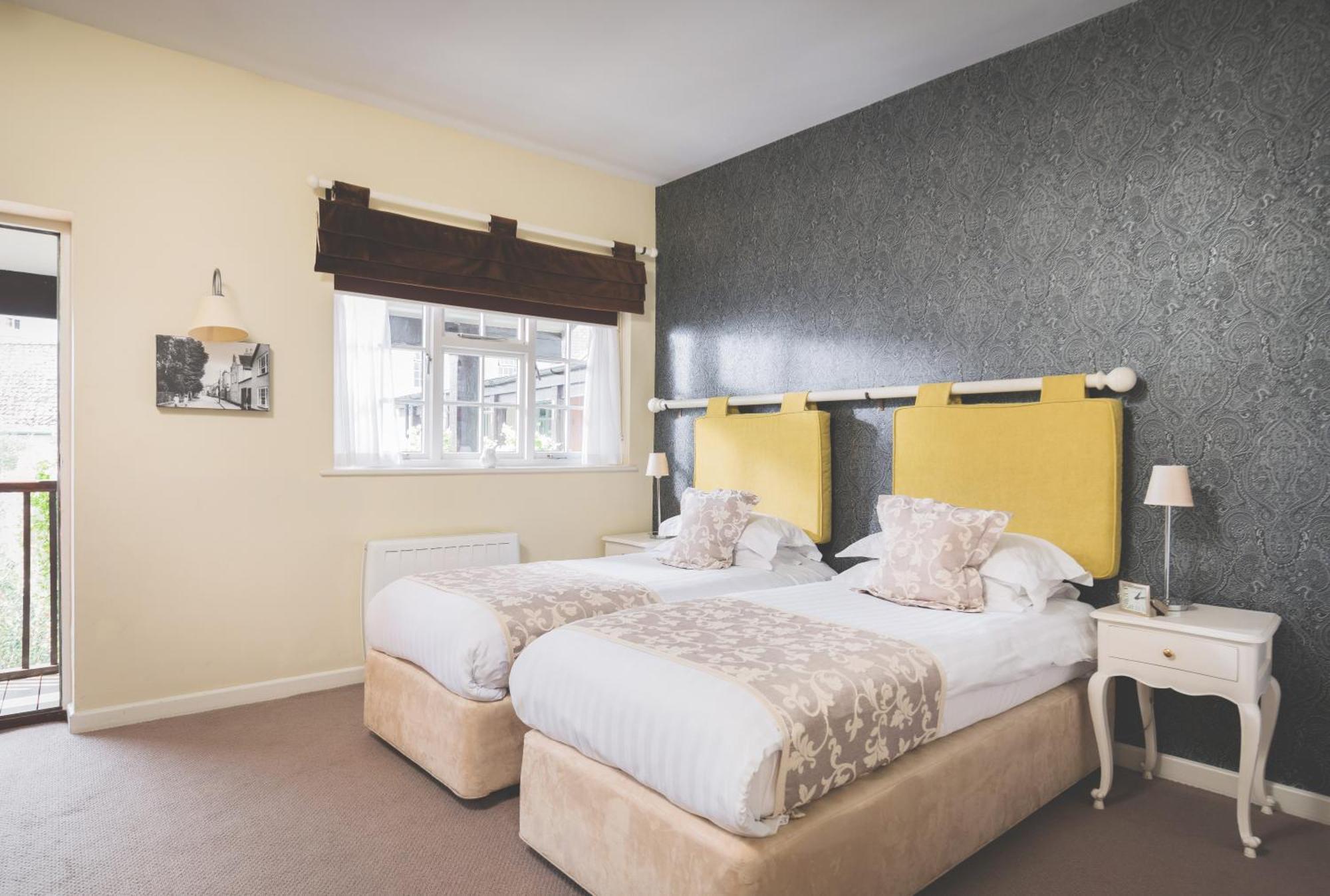 Standard Twin Room,699803218:JPEG