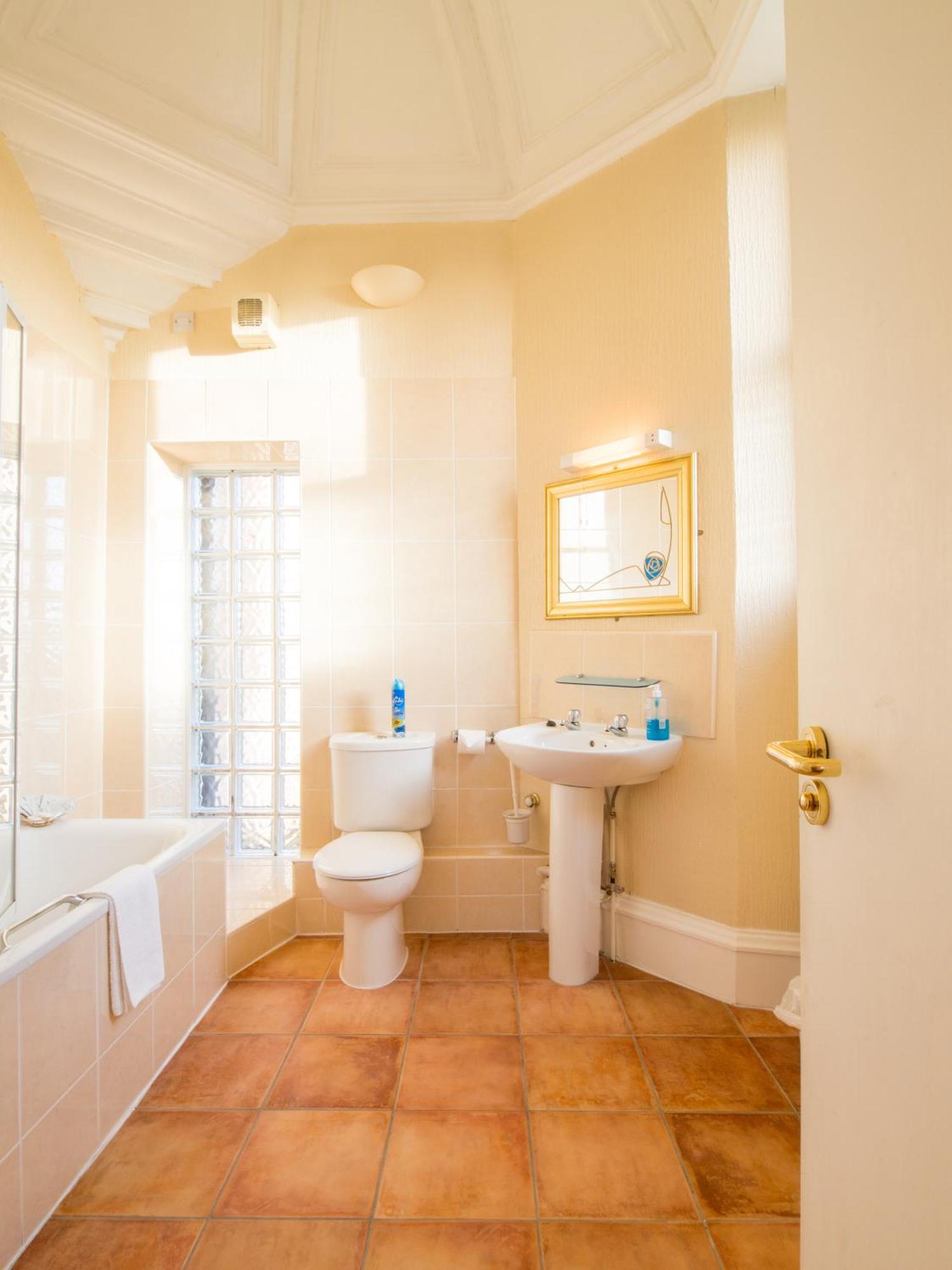 Quadruple Room,1611051256:JPEG