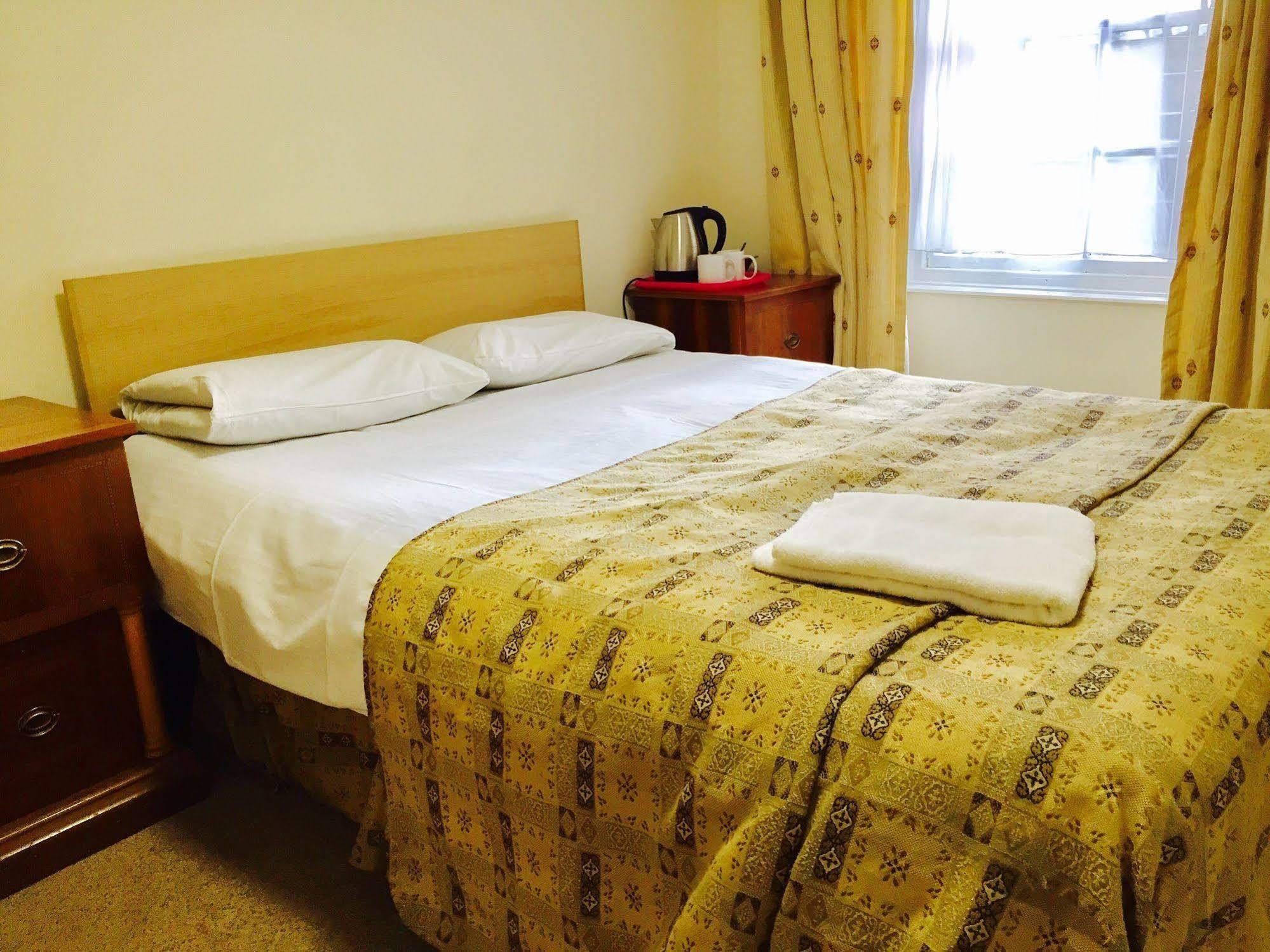 Double Room with Shared Bathroom