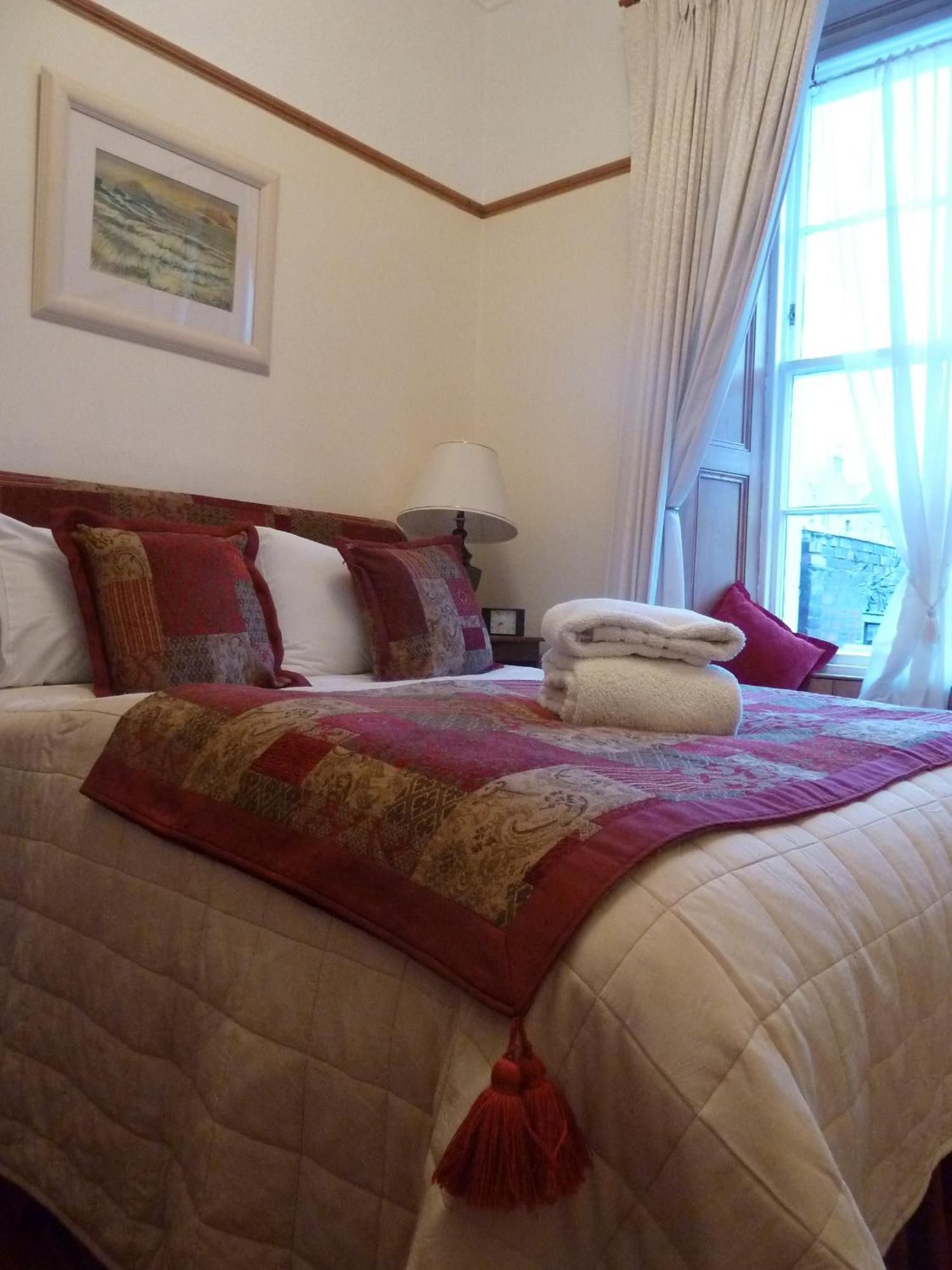 Small Double Room - Ground Floor,823846673:JPEG