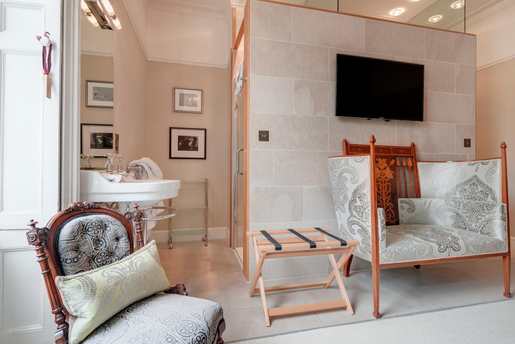 Lovely Room,1371441221:JPEG