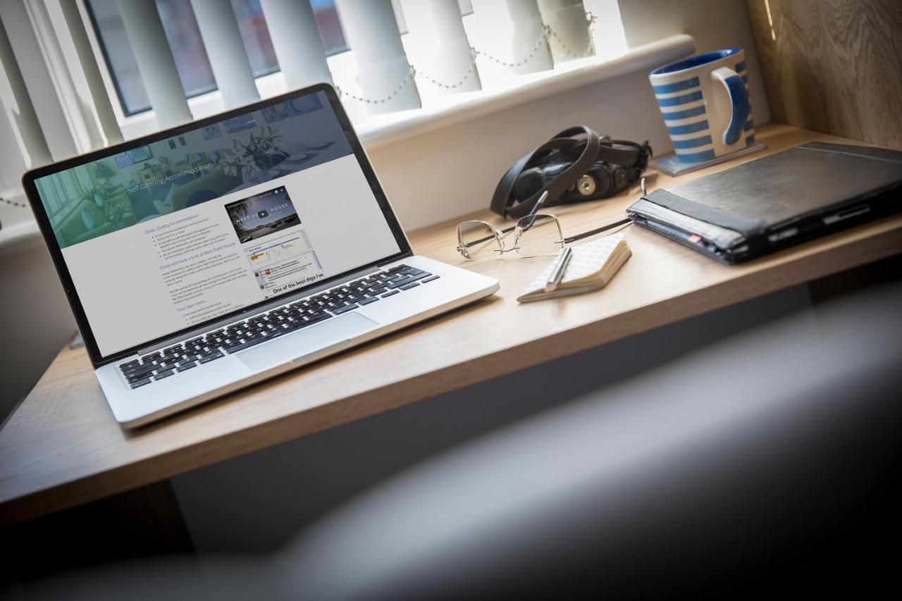 Large Single Room,717201538:JPEG