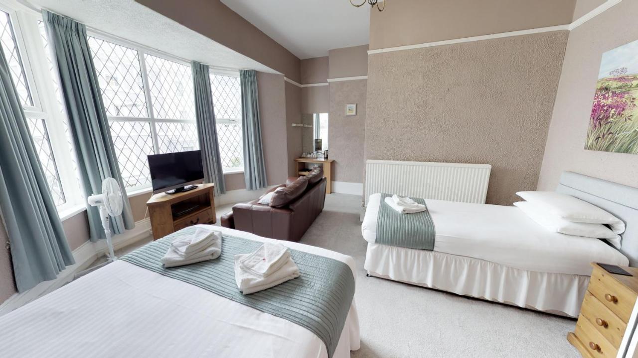 Deluxe Family Suite,718729312:JPEG