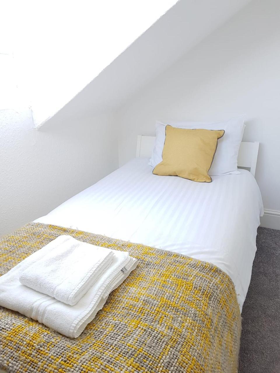 Triple Room with Private Bathroom,723345187:JPEG