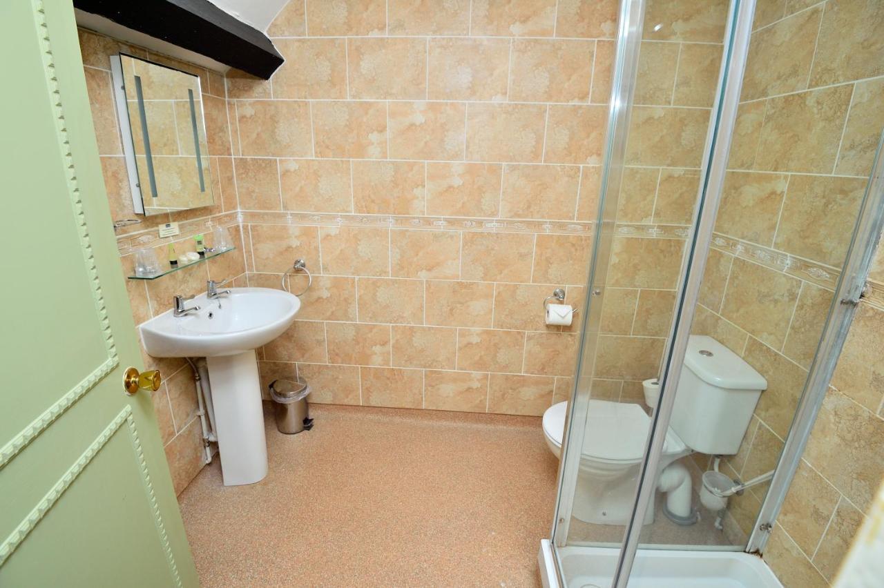 Double Room,727389019:JPEG