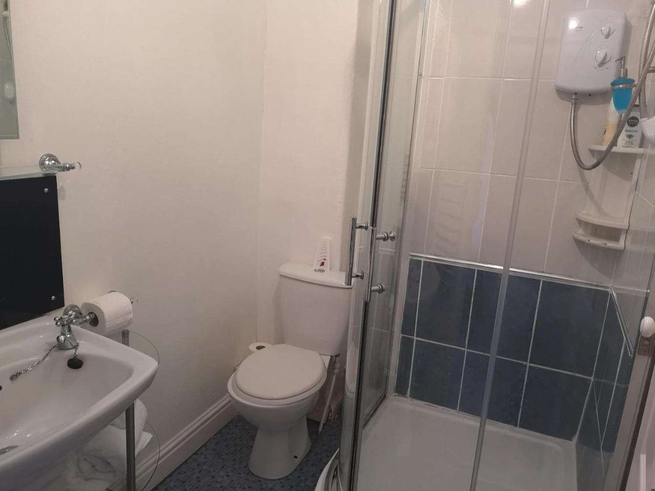 Double Room with Four Poster Bed,744709417:JPEG