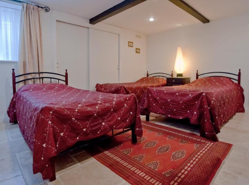 Standard Single Room with Shared Bathroom