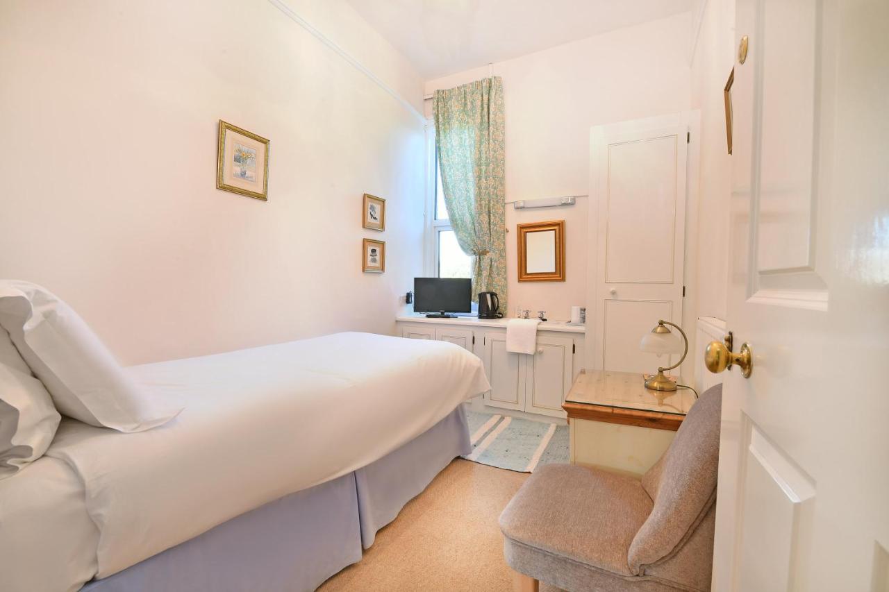Single Room Private External Bathroom