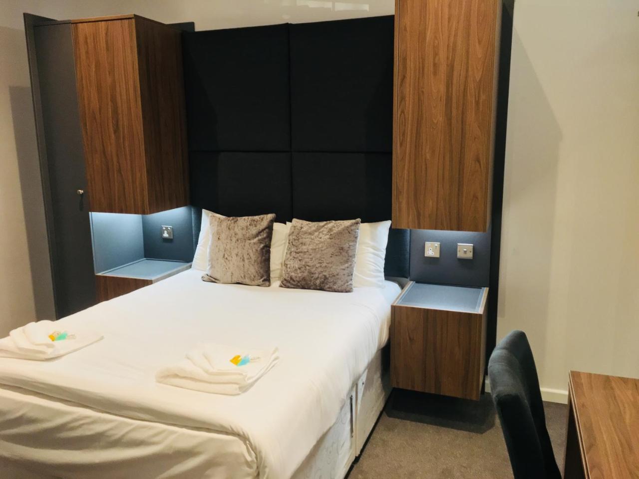 Double Room En suite,757417225:JPEG