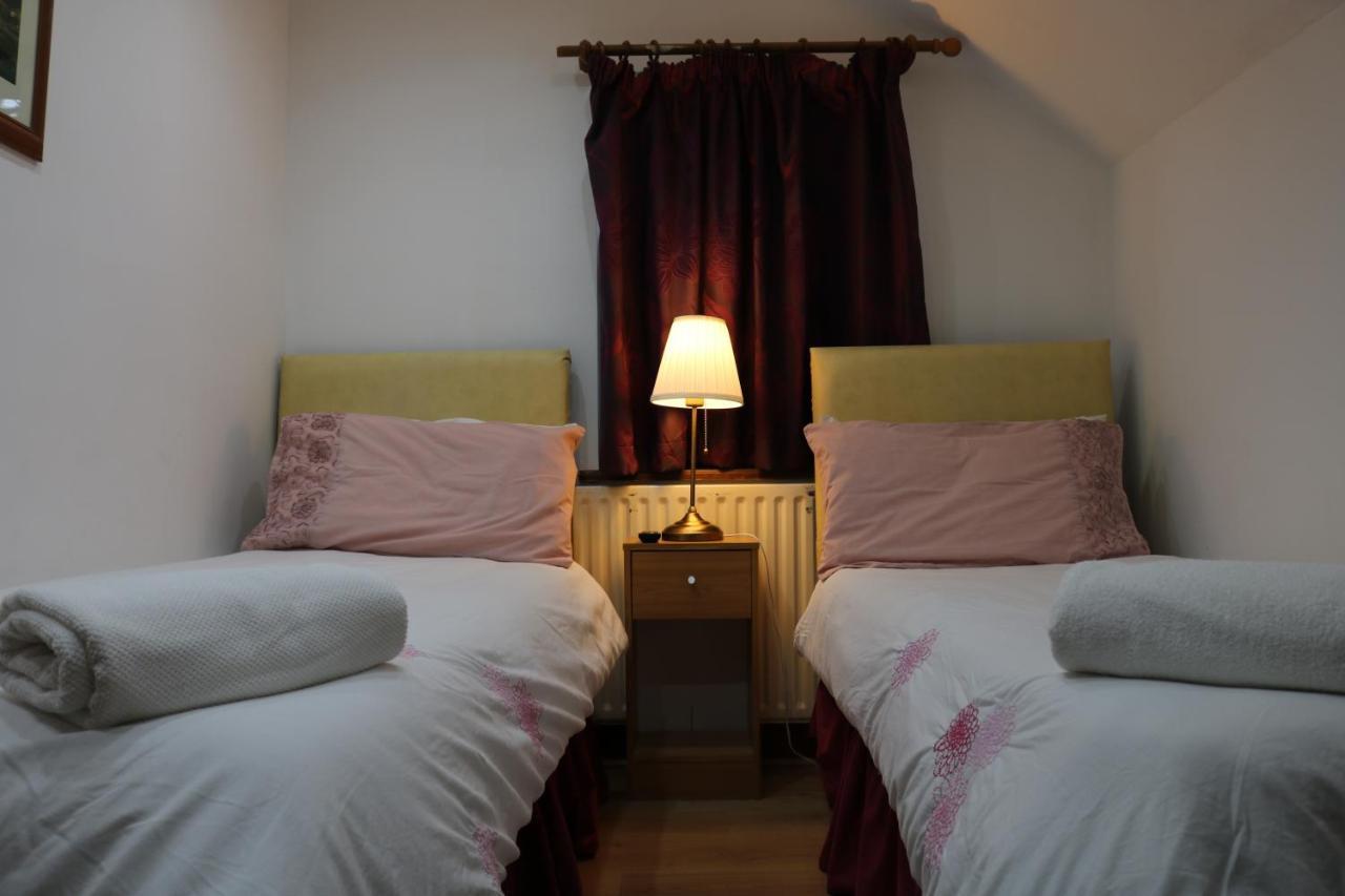 Standard Double or Twin Room,757804609:JPEG
