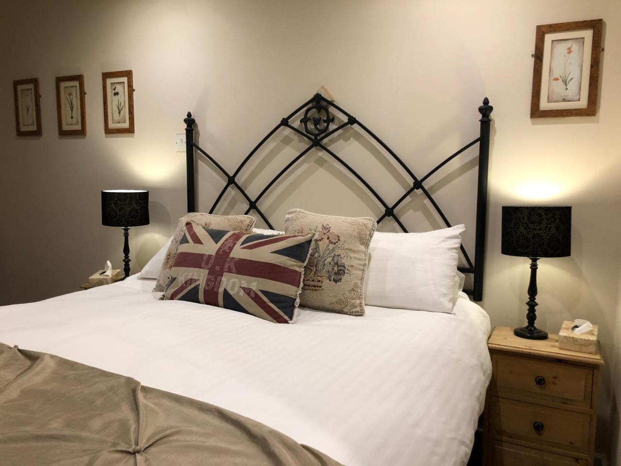 Deluxe Double Room Private Bathroom