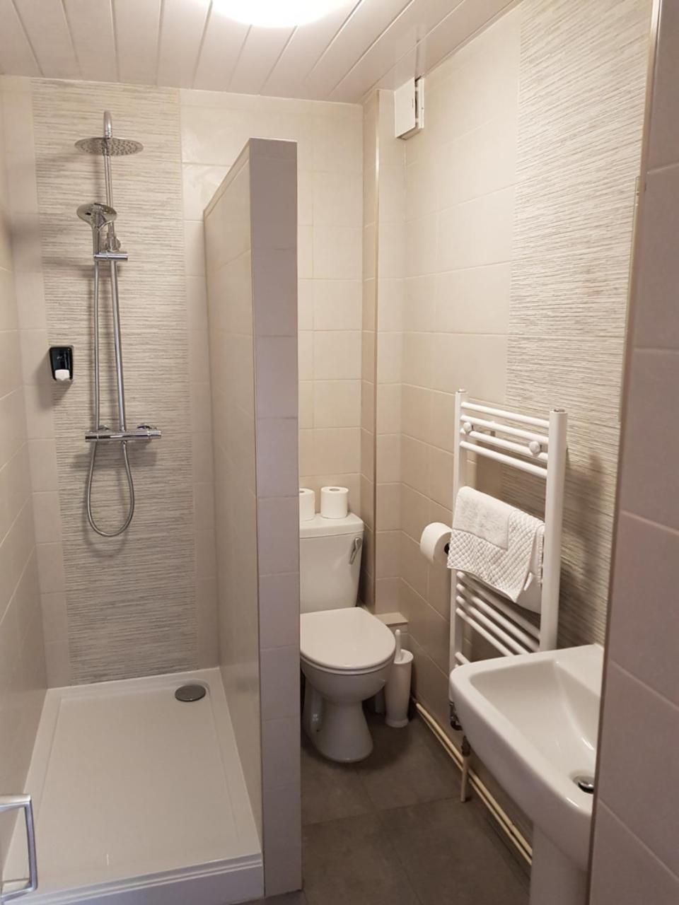 Single Room,1498705282:JPEG