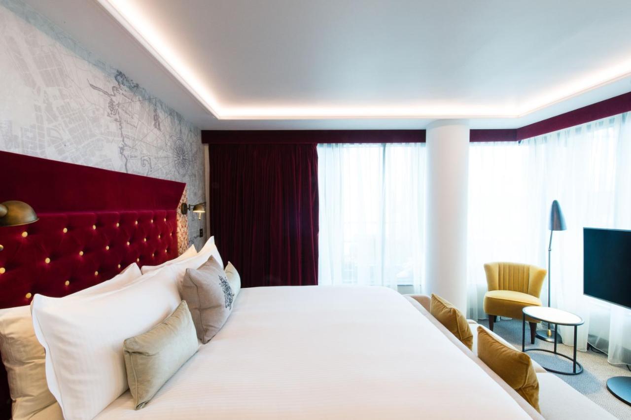 Deluxe Studio,766146259:JPEG