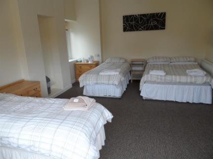 Family Room,1261845586:JPEG