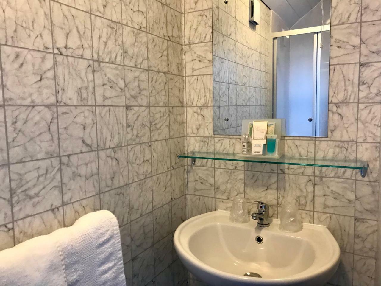 Small Double Room,1005788668:JPEG