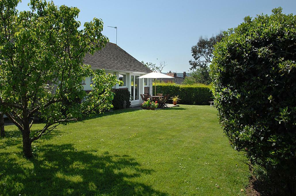 Two-Bedroom Bungalow,1498753804:JPEG