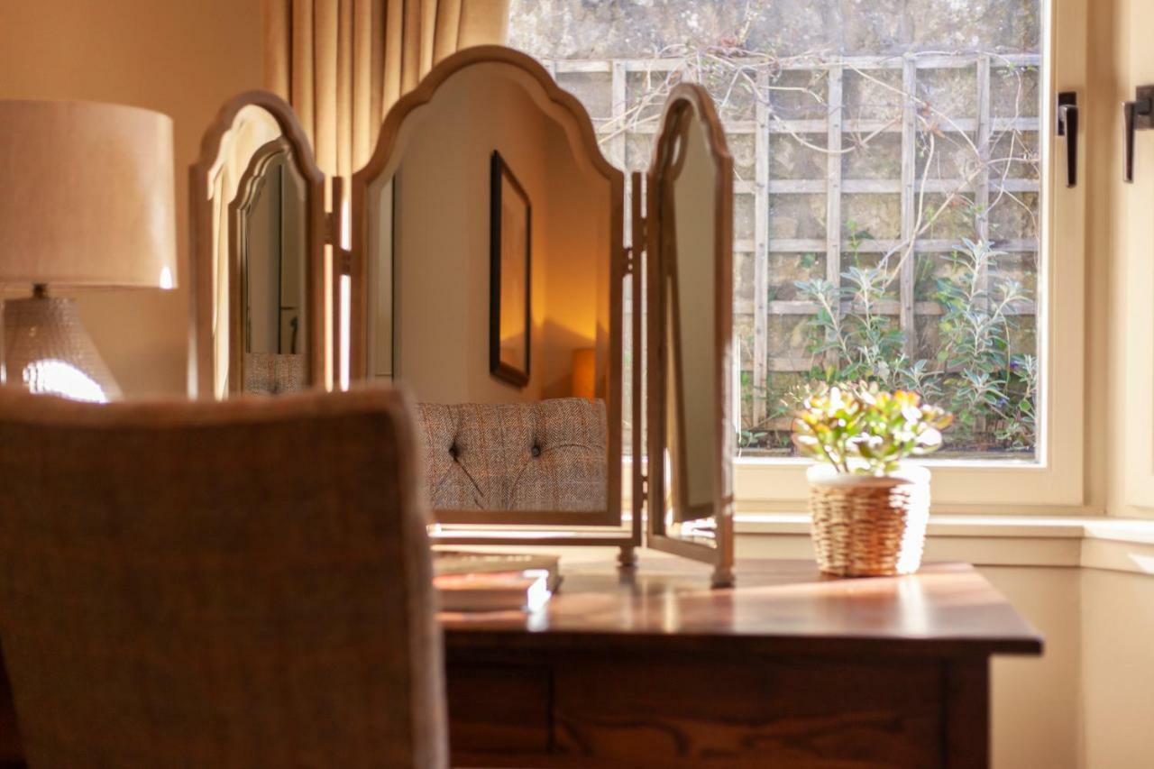 The House Executive Room