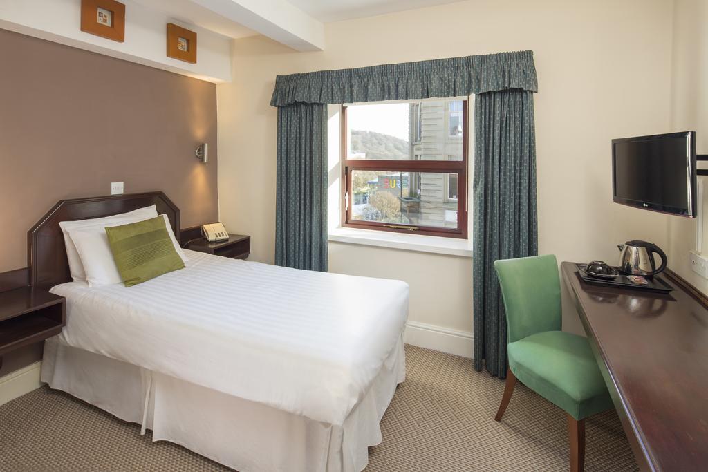 Single Room,800122968:JPEG