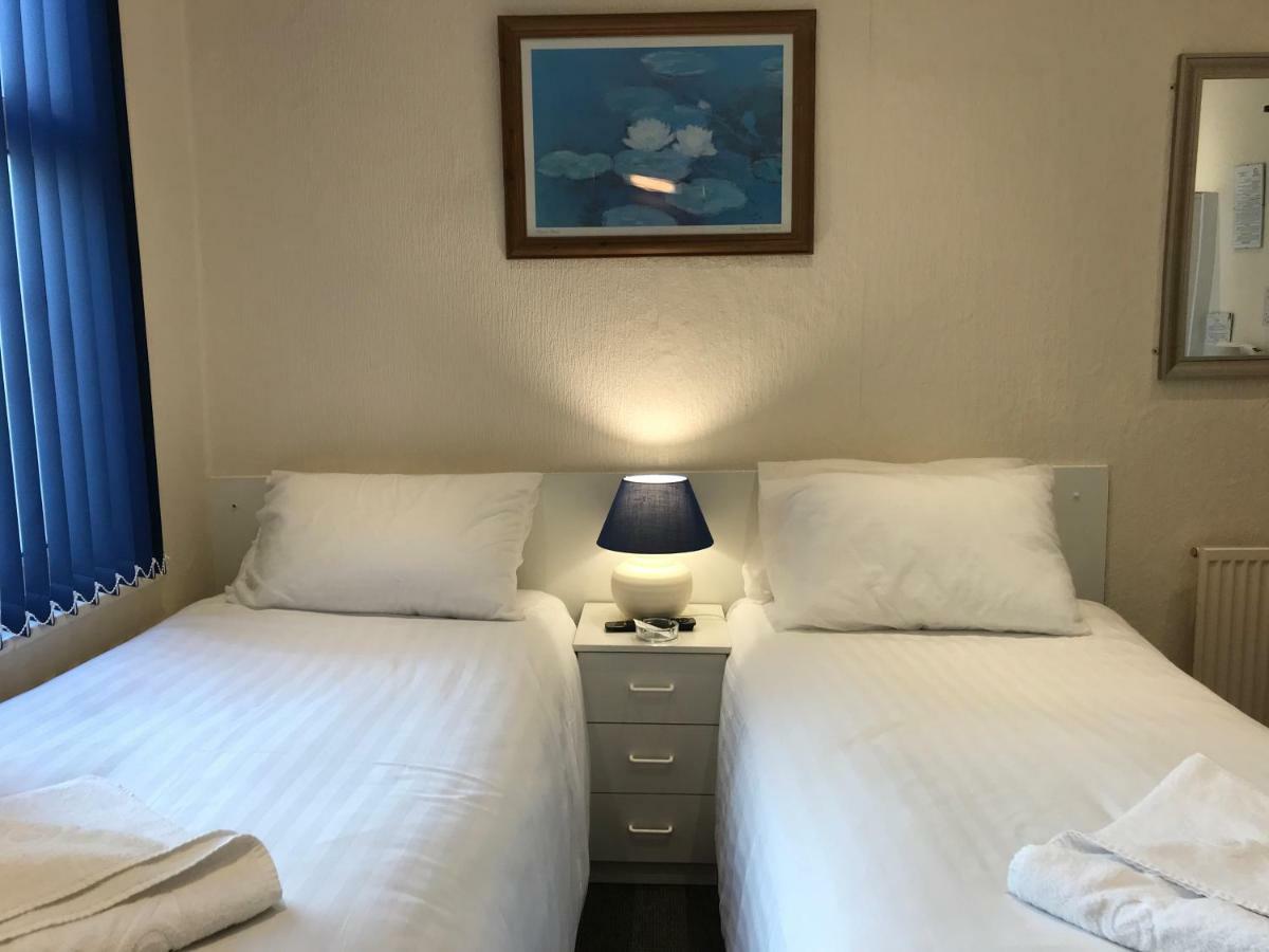 Twin Room - Smoking,640226892:JPEG
