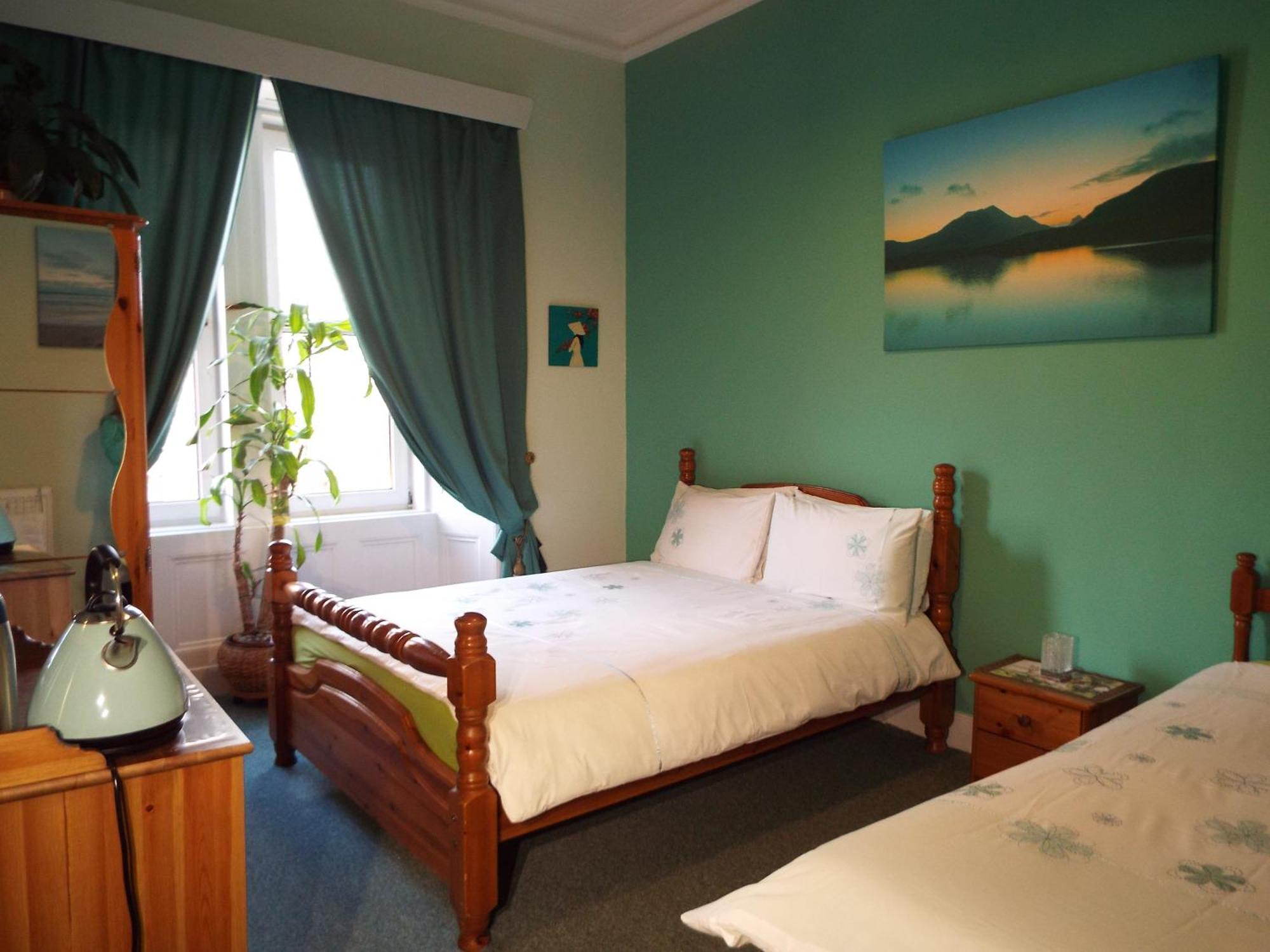 Family Room,855127418:JPEG