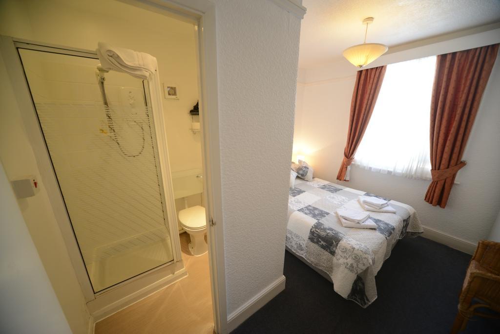 Double Room,1215437623:JPEG