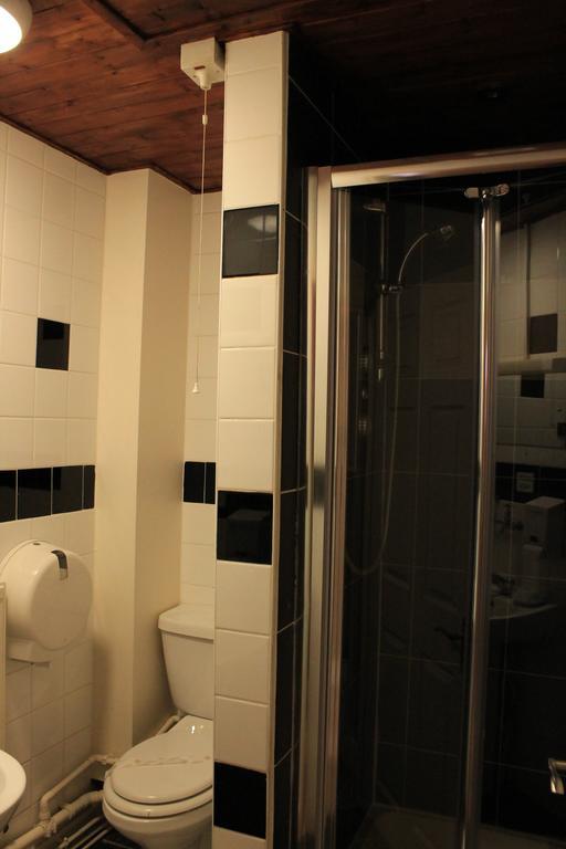 Family Room,124745766:JPEG