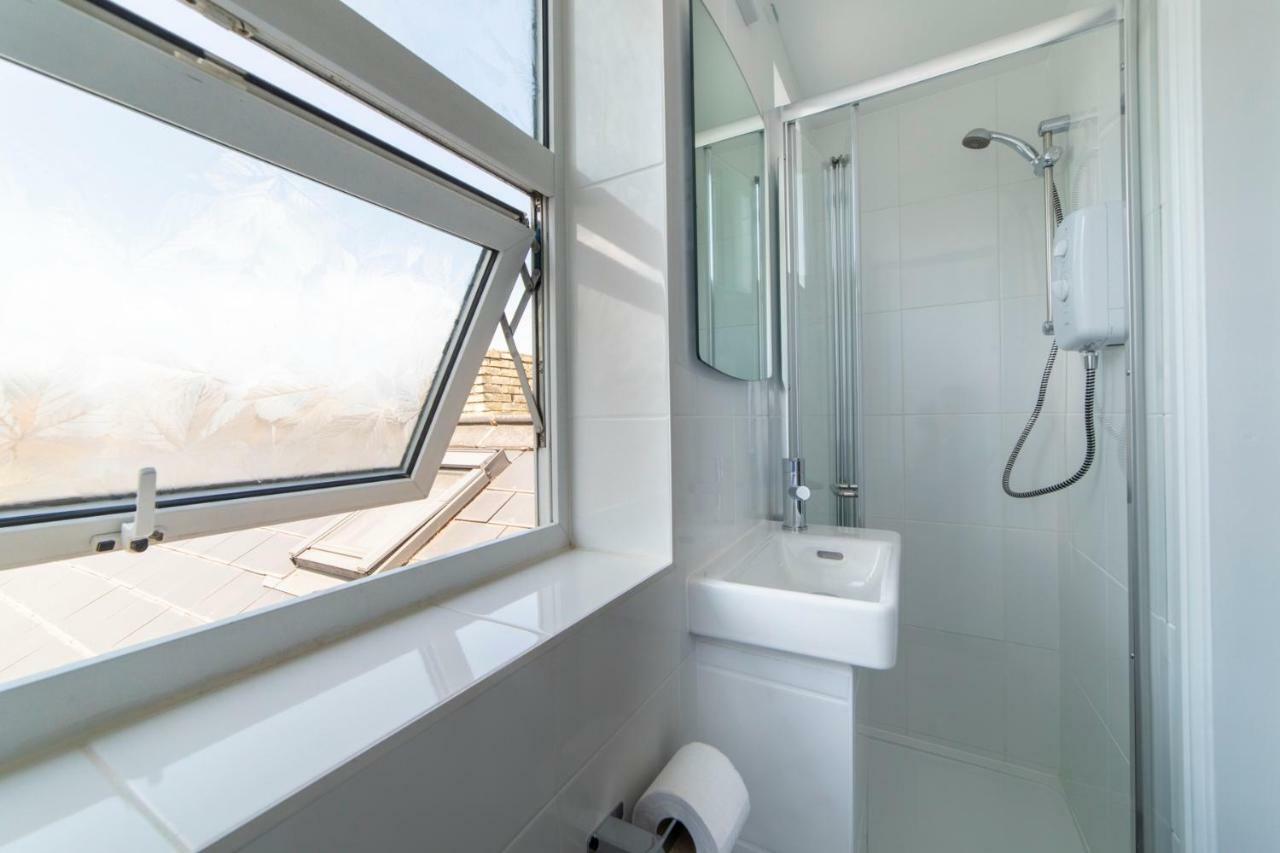 Triple Room with Private External Bathroom,803727900:JPEG