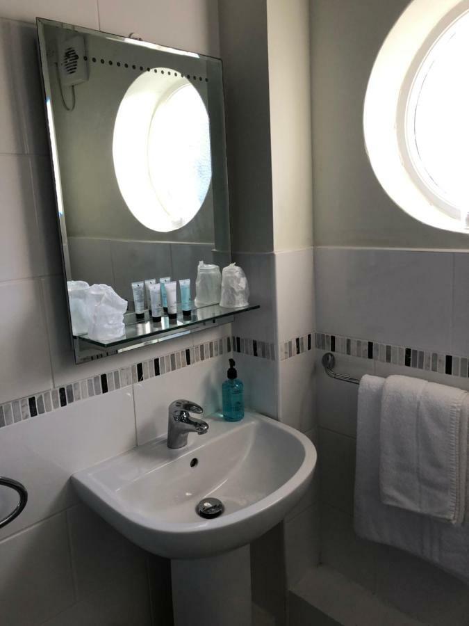 Small Double Room,1356279752:JPEG