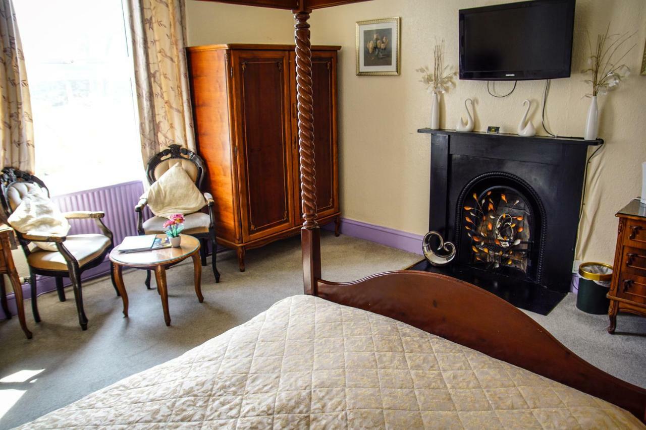 Double Room - Valetines Package,817906352:JPEG