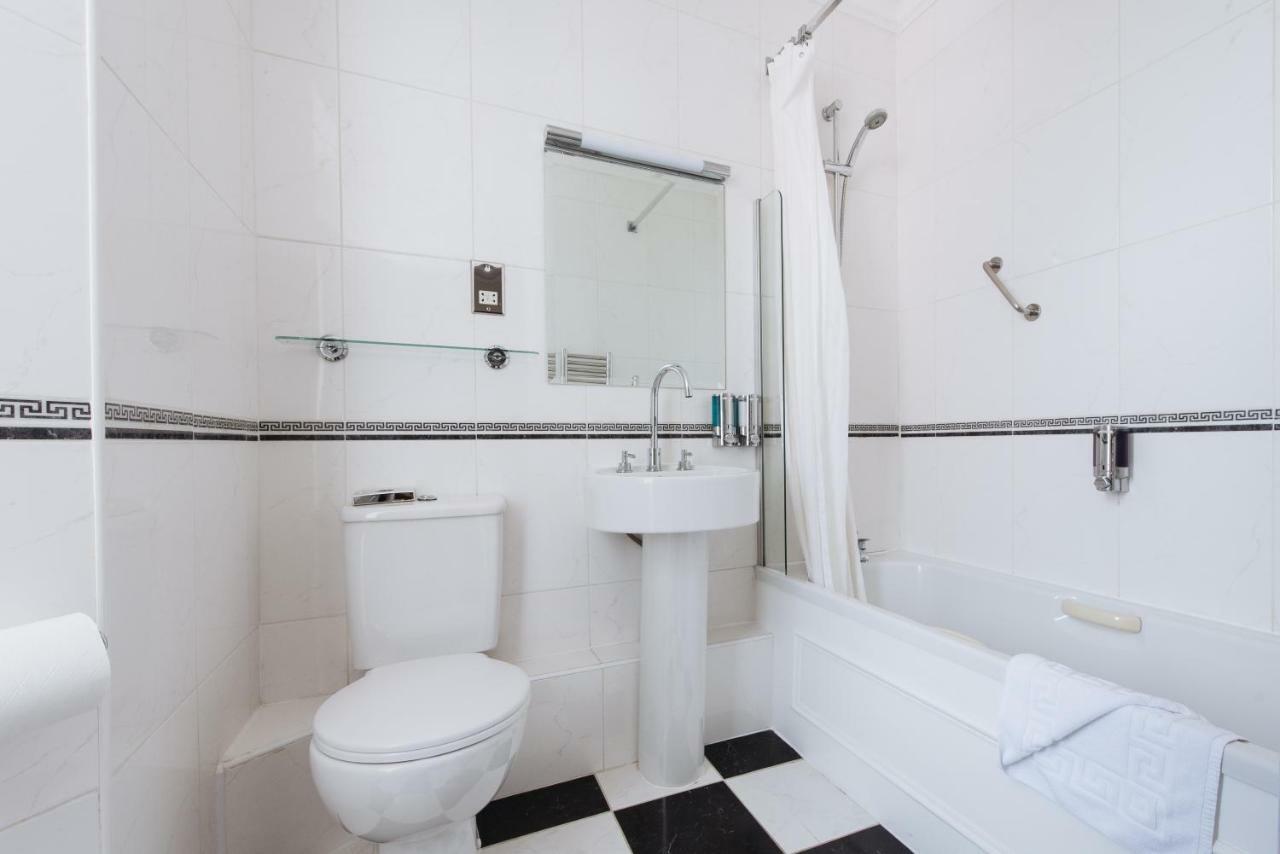 Superior Single Room,817986530:JPEG