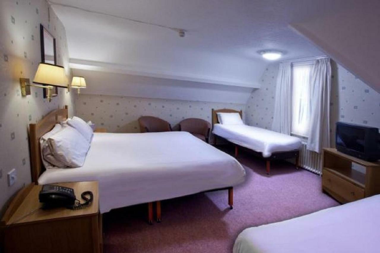 Family Studio,845578448:JPEG