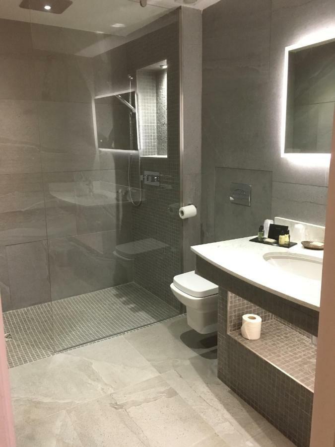 Executive King Room,845751587:JPEG