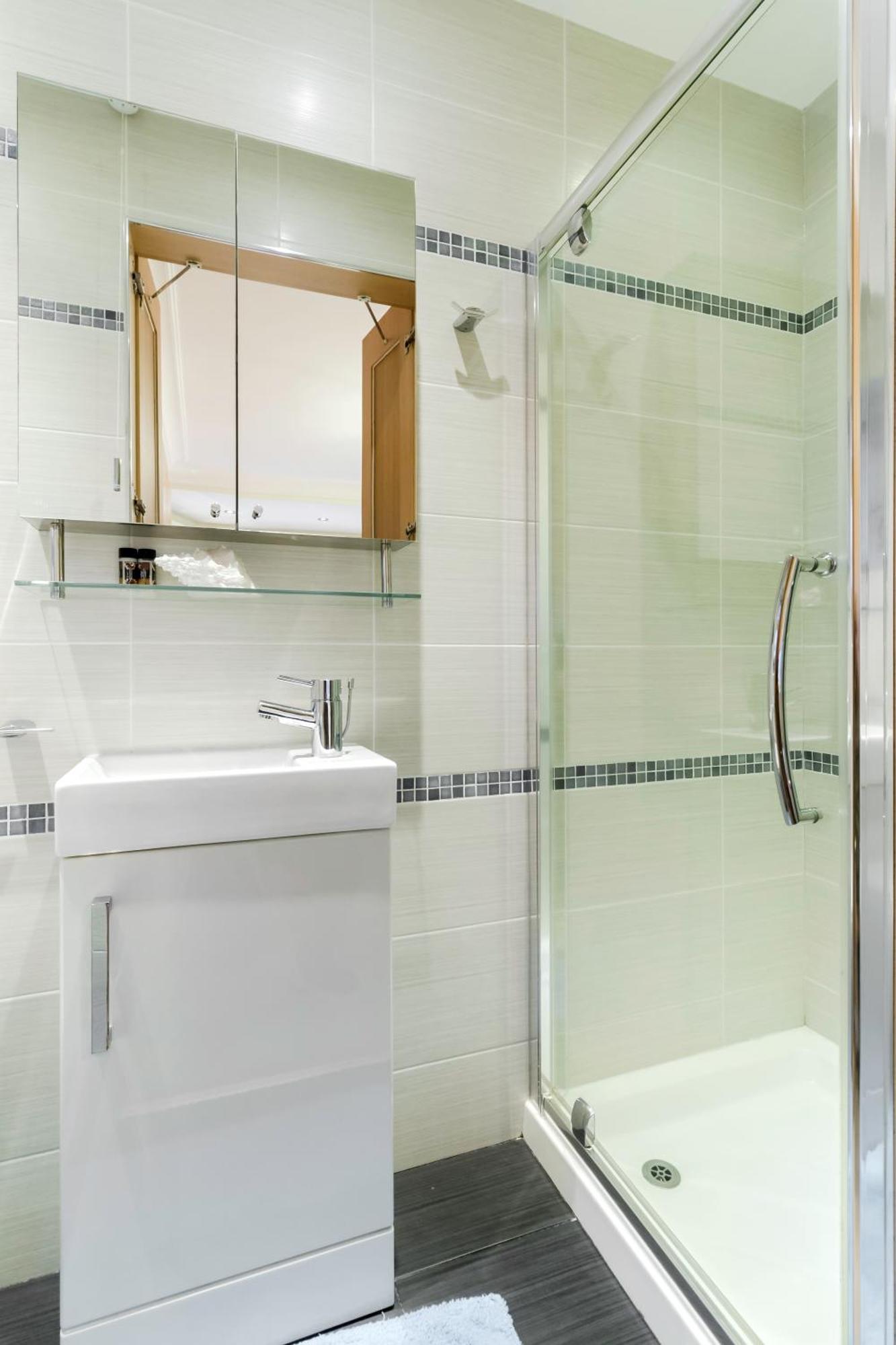 Deluxe King Room,992993803:JPEG