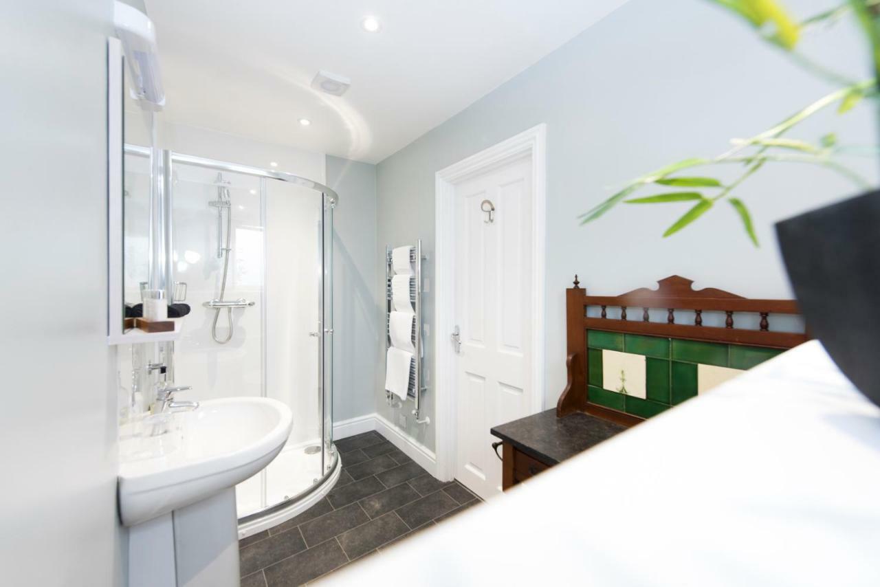 Large Double Room,1357691189:JPEG