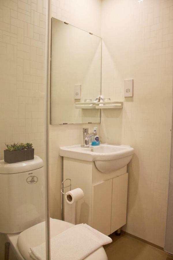 Single Room with Bathroom,856180949:JPEG