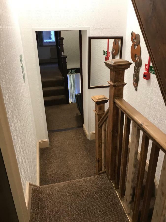 Double or Twin Room Private Bathroom