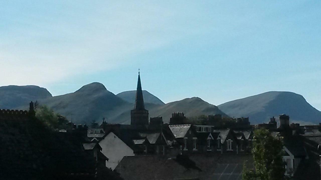 King Standard Room with Mountain View (Shared Bathroom),860408834:JPEG