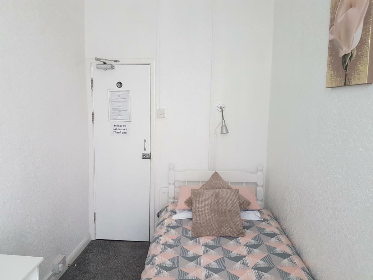 Standard Single Room with Shared Bathroom